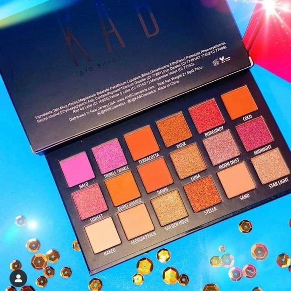 New KAB Cosmetics Day + Night Palette - Picture 1 of 3